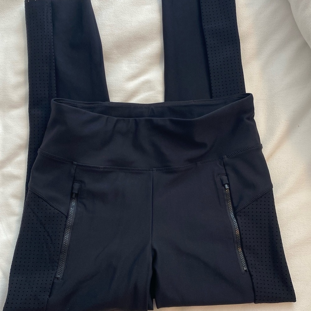 Athleta Stellar Crop Pant in Black Size small - Picture 2 of 6